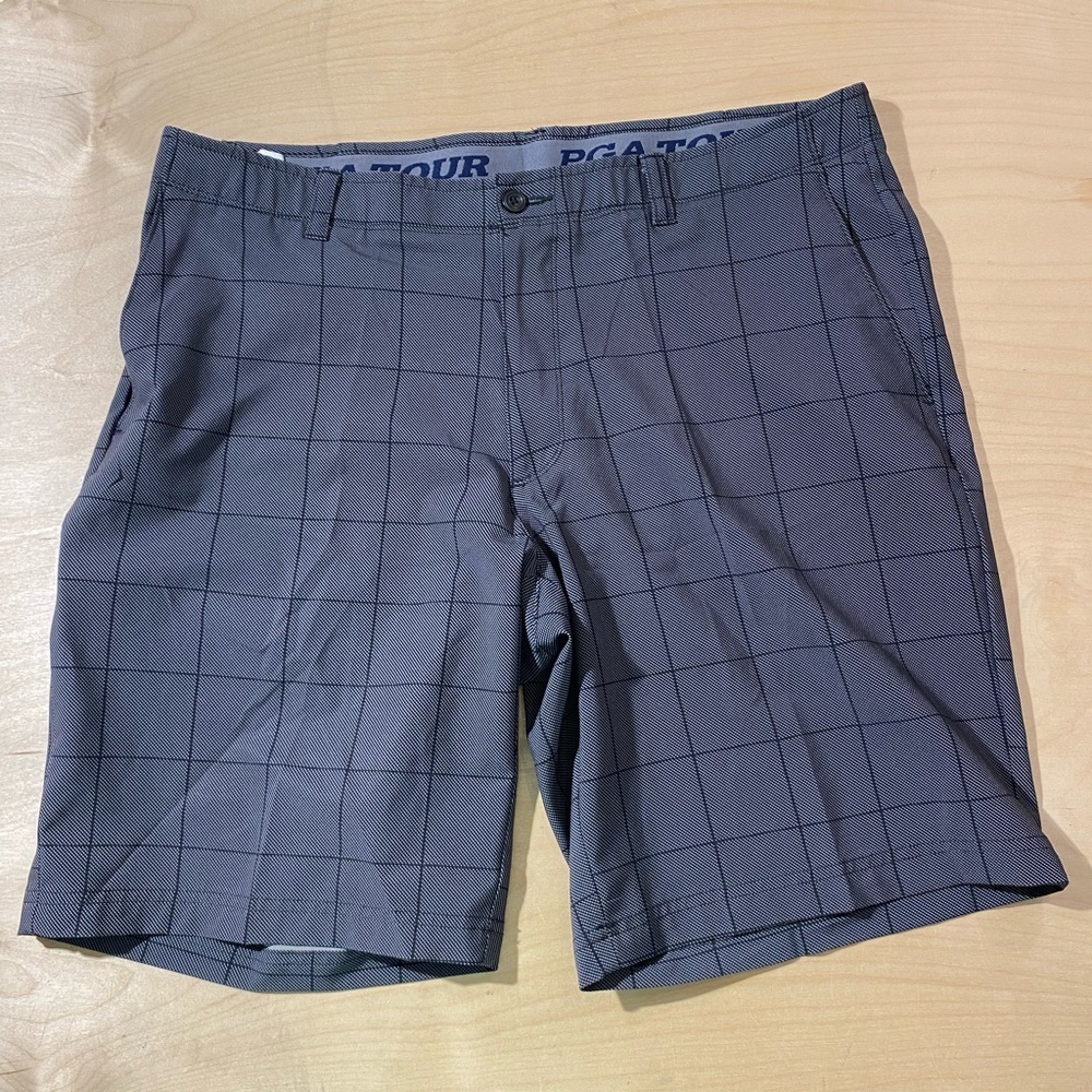PGA Tour Men's Gray Checkered Shorts 38 (HF)